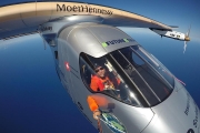 Solar Impulse 2 sigue travesía y aterriza en Pensilvania